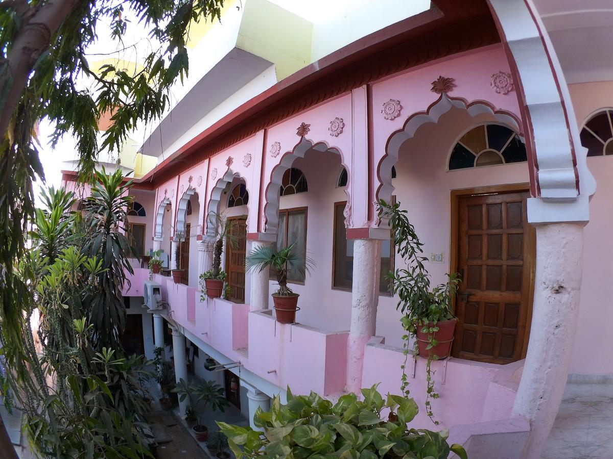 Aroma Hotel Pushkar Exterior photo