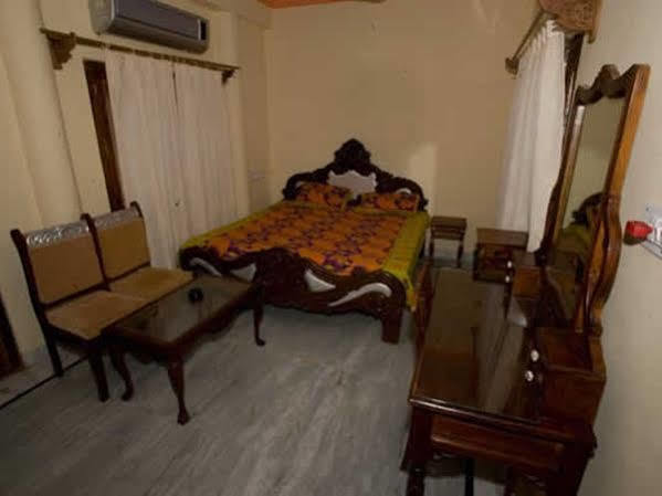 Aroma Hotel Pushkar Exterior photo
